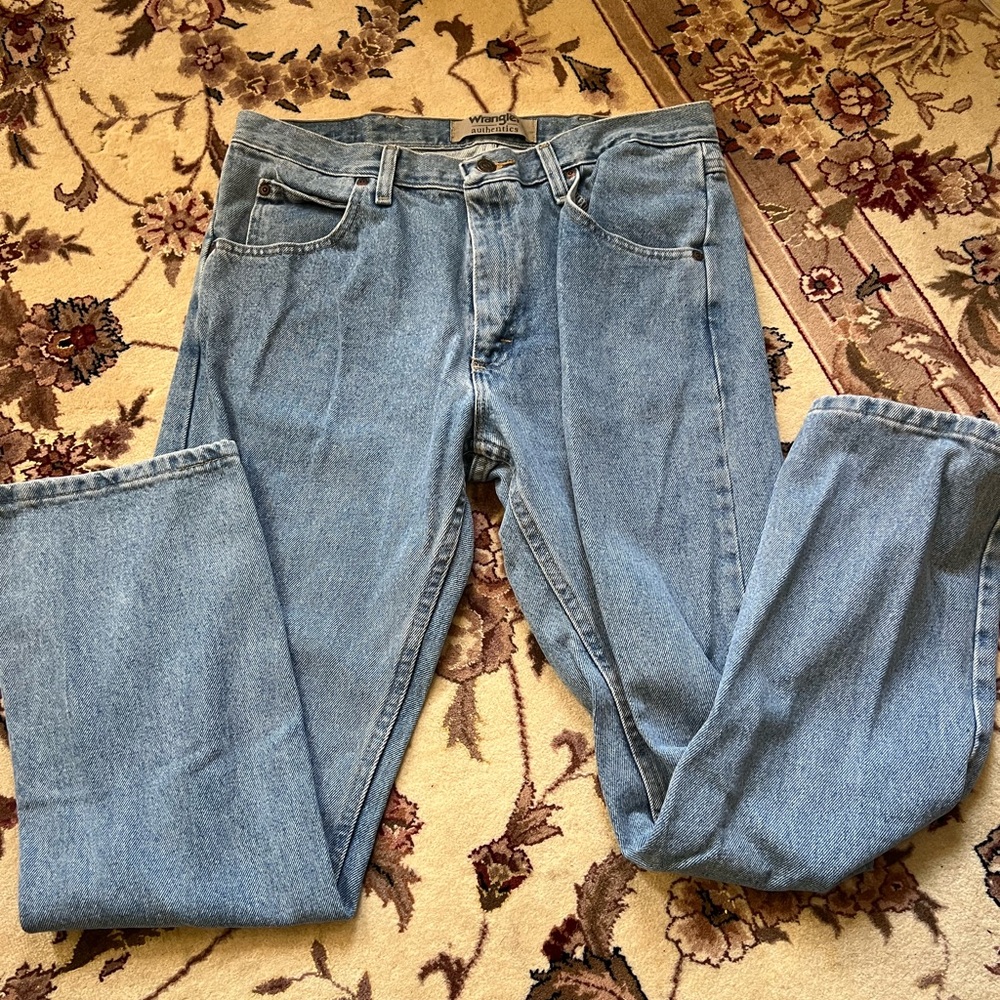 Wrangler Light Blue Relaxed Fit Jeans